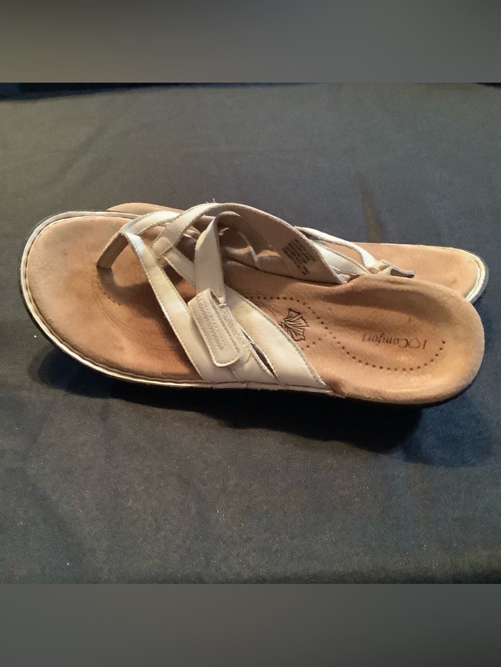 Comfort Women's White/Tan Slide Sandals